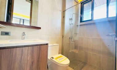 Ultra-Modern 6Bedrooms House and Lot w/ Swimming Pool for Sale in Filinvest 2 Qc