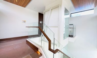 Ultra-Modern 6Bedrooms House and Lot w/ Swimming Pool for Sale in Filinvest 2 Qc