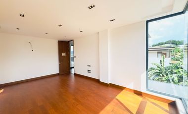 Ultra-Modern 6Bedrooms House and Lot w/ Swimming Pool for Sale in Filinvest 2 Qc
