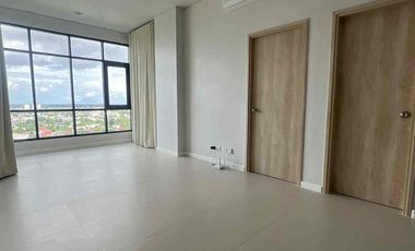 2 Bedroom Unit for Sale Cerca Alabang with Two Parking Lots