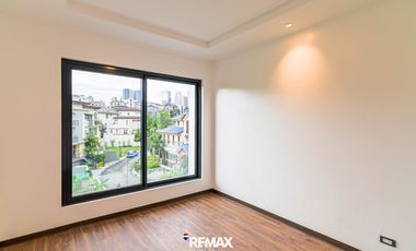 3 Storey House for Rent in Mckinley Hill Village, Taguig