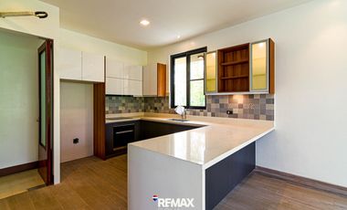 3 Storey House for Rent in Mckinley Hill Village, Taguig