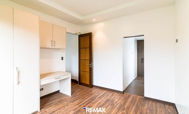 3 Storey House for Rent in Mckinley Hill Village, Taguig