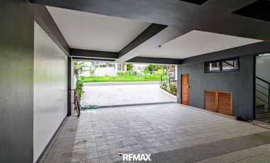 3 Storey House for Rent in Mckinley Hill Village, Taguig