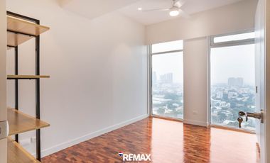 3 Bedroom Condo for Sale in Salcedo Park Condominium Makati City
