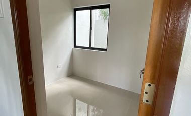 For Sale Townhouse,smart home features, 3 Bedroom, 2 Toilet & bath in Dasmari