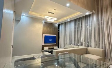 3BR Loft Unit w/ Parking FOR LEASE / RENT at Mayfair Tower UN Ave. Ermita Manila