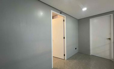 3BR Loft Unit w/ Parking FOR LEASE / RENT at Mayfair Tower UN Ave. Ermita Manila