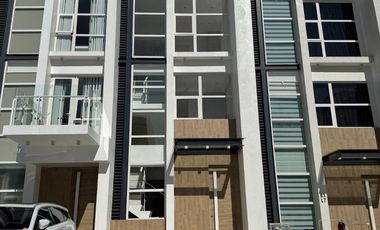 TOWNHOUSES Resale Units M Residences By VCDC - Mowelfund QC