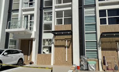 TOWNHOUSES Resale Units M Residences By VCDC - Mowelfund QC