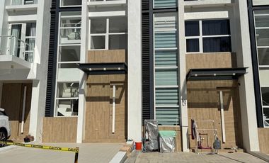 TOWNHOUSES Resale Units M Residences By VCDC - Mowelfund QC