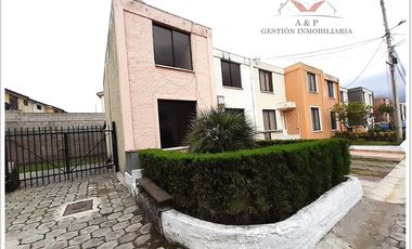 SE ARRIENDA CASA DE 4 DORMITORIOS SECTOR SANGOLQUI - VALLE DE LOS CHILLOS