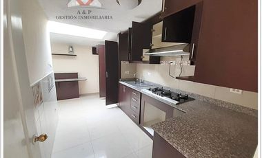 SE ARRIENDA CASA DE 4 DORMITORIOS SECTOR SANGOLQUI - VALLE DE LOS CHILLOS