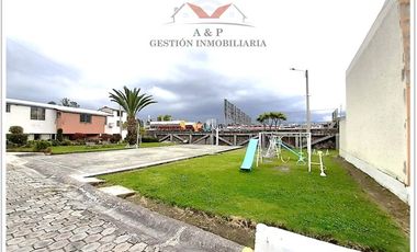 SE ARRIENDA CASA DE 4 DORMITORIOS SECTOR SANGOLQUI - VALLE DE LOS CHILLOS