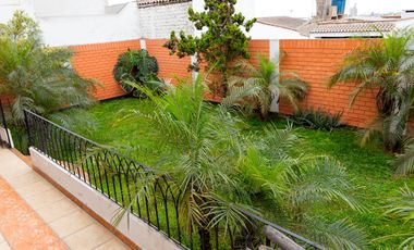 Venta - Casa en Valle Hermoso, Surco.