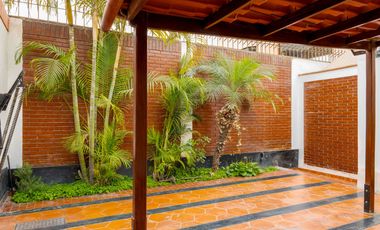 Venta - Casa en Valle Hermoso, Surco.
