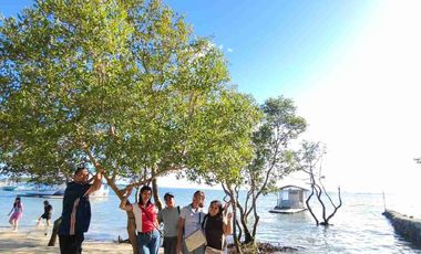 BEACHFRONT BeachLot for Sale in Calatagan Batangas , affordable na Installment pa