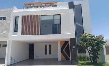 Casa en Venta en Parque Sofía, 3 Recámaras, a min de Sonata