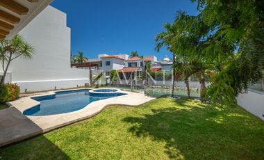 Casa en venta, Isla Dorada, Zona Hotelera