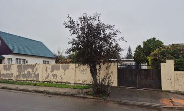 Se vende gran vivienda con amplio terreno en El Retiro, Quilpué.