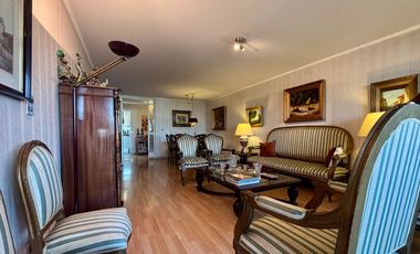 Se Vende Amplio Departamento 3 Dormitorios + 2 Estacionamientos. Providencia