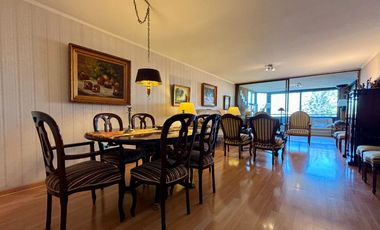 Se Vende Amplio Departamento 3 Dormitorios + 2 Estacionamientos. Providencia