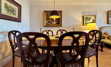 Se Vende Amplio Departamento 3 Dormitorios + 2 Estacionamientos. Providencia