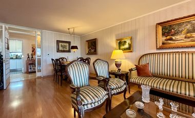 Se Vende Amplio Departamento 3 Dormitorios + 2 Estacionamientos. Providencia