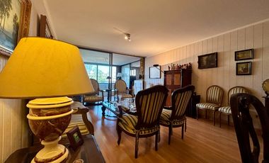 Se Vende Amplio Departamento 3 Dormitorios + 2 Estacionamientos. Providencia