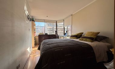 Se Vende Amplio Departamento 3 Dormitorios + 2 Estacionamientos. Providencia