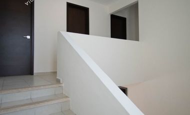 Venta de casa de 2 pisos con 4 recamaras en zona norte de Mérida dentro de la Ciudad