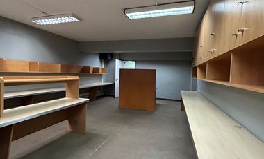 Se Arrienda Oficina ideal para call center , a pasos de Metro U de chile