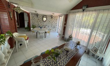 CASA DE UN SOLO NIVEL EN FRACCIONAMIENTO EL PARAJE, JIUTEPEC MORELOS.