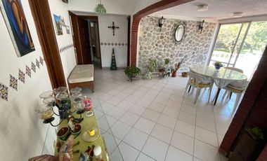 CASA DE UN SOLO NIVEL EN FRACCIONAMIENTO EL PARAJE, JIUTEPEC MORELOS.