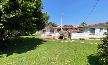 CASA DE UN SOLO NIVEL EN FRACCIONAMIENTO EL PARAJE, JIUTEPEC MORELOS.