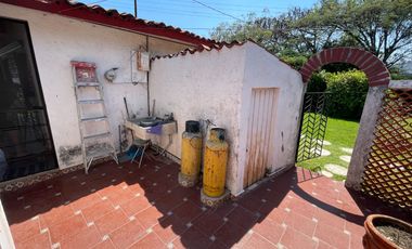 CASA DE UN SOLO NIVEL EN FRACCIONAMIENTO EL PARAJE, JIUTEPEC MORELOS.