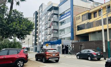 DEPA EN ALQUILER FRENTE A PARQUE