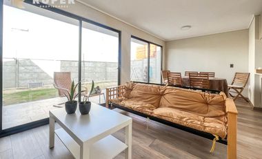 CASA EN CONDOMINIO DE 2 PISOS EN MARGA MARGA