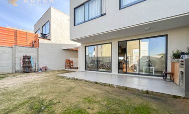 CASA EN CONDOMINIO DE 2 PISOS EN MARGA MARGA