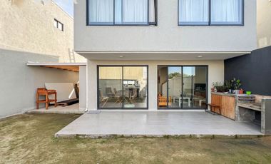 CASA EN CONDOMINIO DE 2 PISOS EN MARGA MARGA