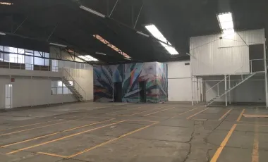 Bodega y locales en venta en Tlalnepantla Centro, frente al sat