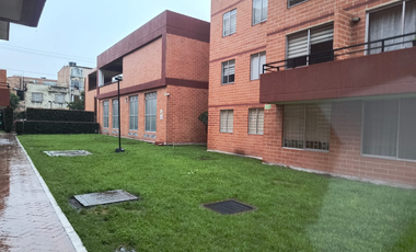 SE VENDE APARTAMENTO MOSQUERA CERCA A LA BIBLIOTECA / 1º PISO