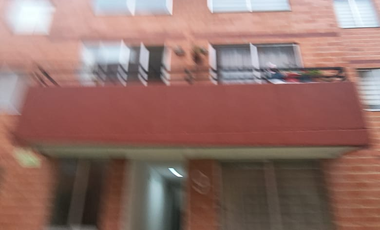 SE VENDE APARTAMENTO MOSQUERA CERCA A LA BIBLIOTECA / 1º PISO