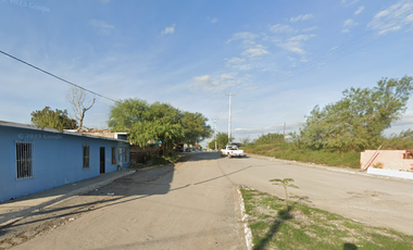 CASA EN VENTA EN LA COLONIA NUEVO AMANECER,EN CD MIGUEL ALEMAN, TAMAULIPAS -SF