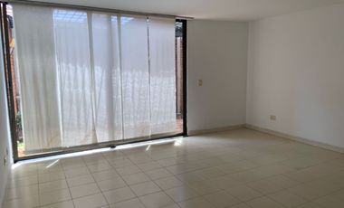 CASA EXCELENTE UBICACION