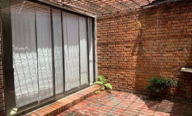 CASA EXCELENTE UBICACION