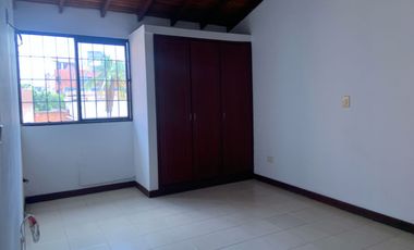 CASA EXCELENTE UBICACION