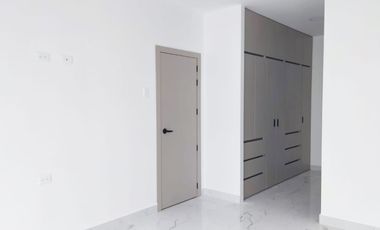Casas en venta en Portoviejo con 3 habitaciones con su propio baño.