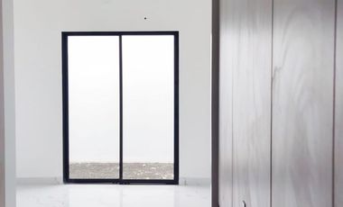 Casas en venta en Portoviejo con 3 habitaciones con su propio baño.