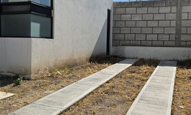 PREVENTA CASA DE DOS NIVELES CÉNTRICA